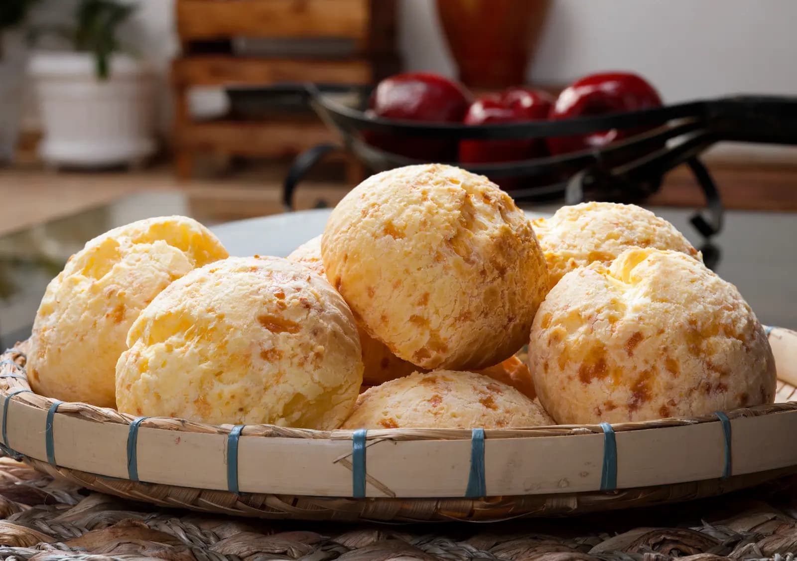 Pão de Queijo com Bastante Queijo