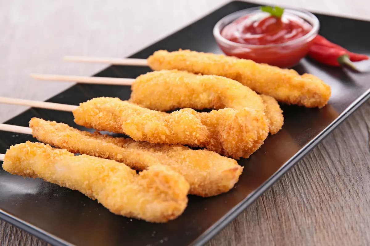 Espetinho de Frango Empanado