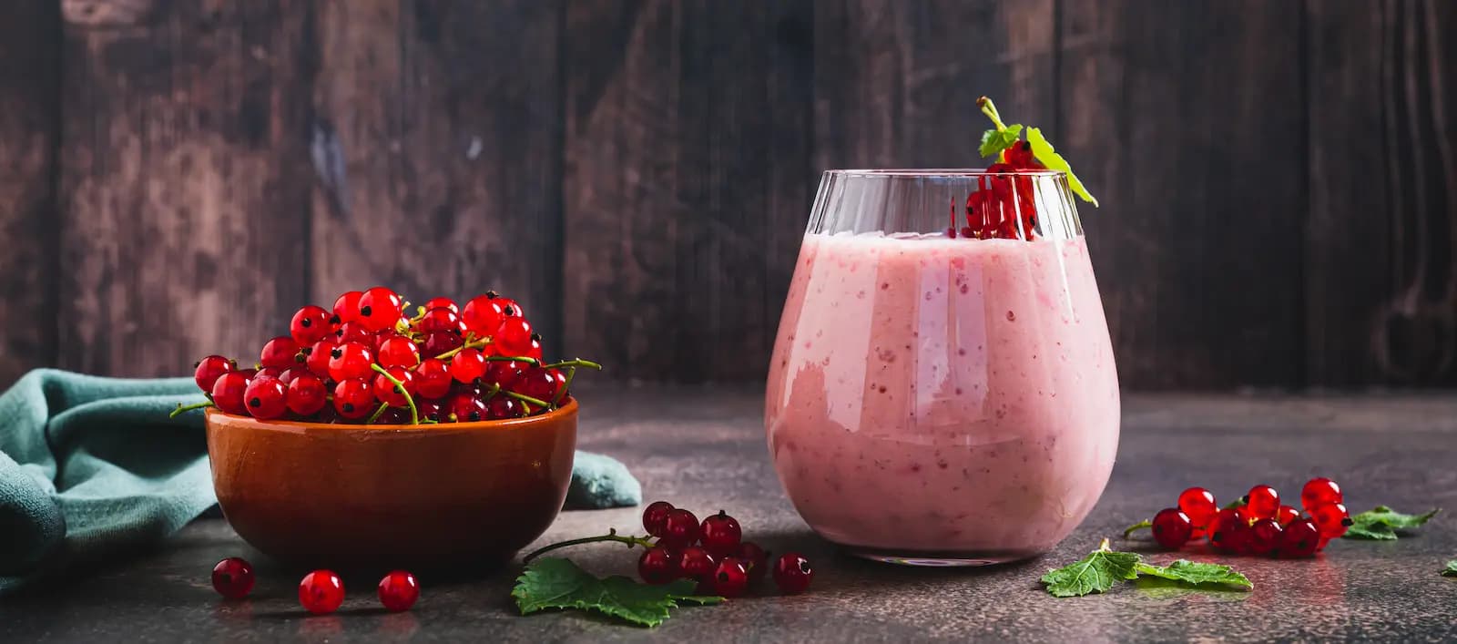 Drink de Groselha Cremoso e Fácil com Leite Condensado