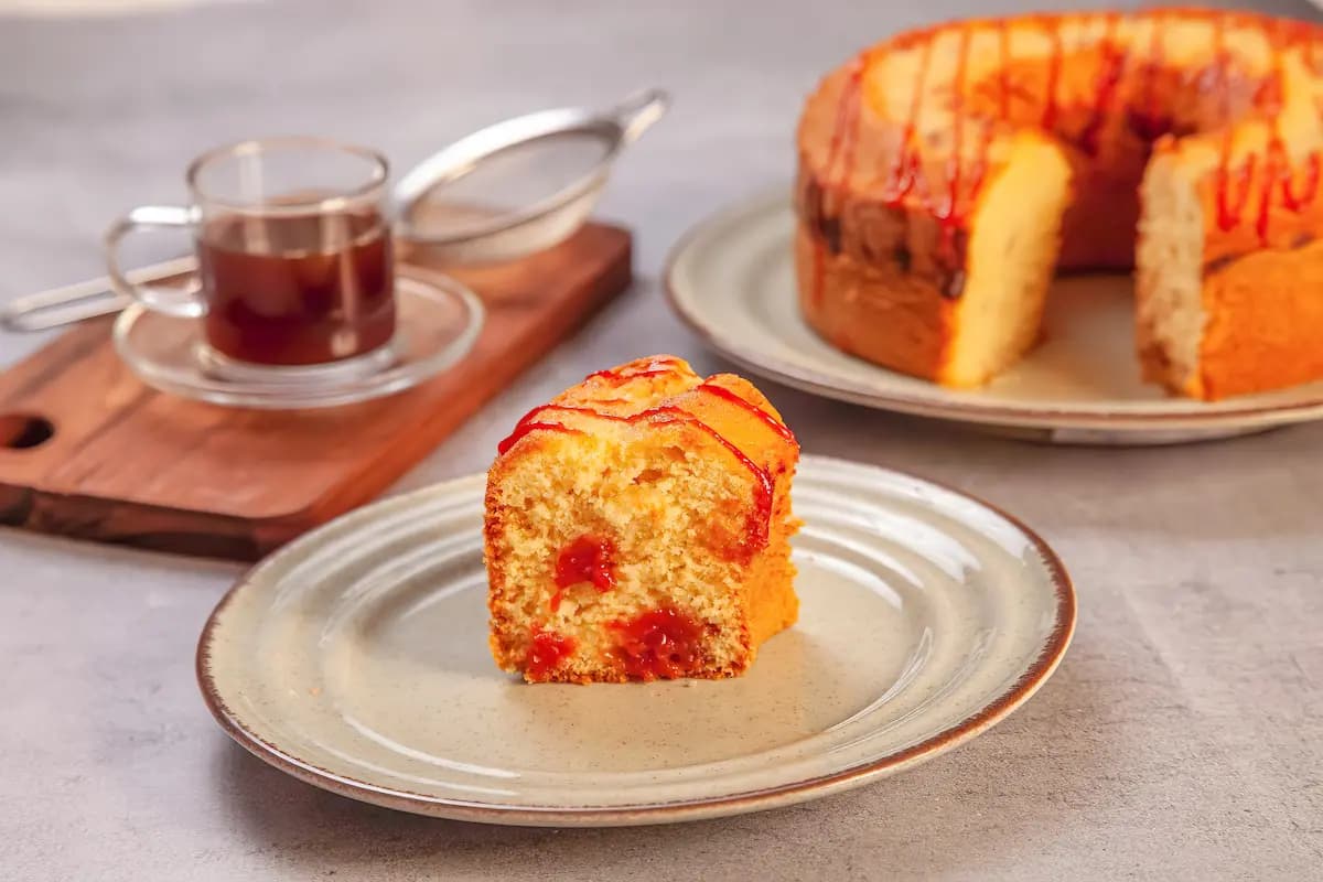 Bolo de Fubá com Goiabada