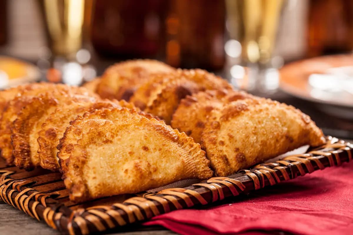 Pastel Mineiro Crocante