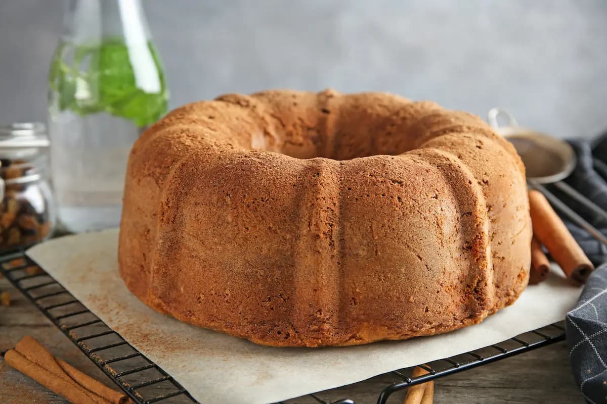 Bolo Amanteigado de Liquidificador Fofinho e Fácil